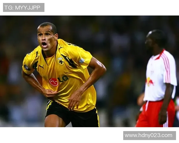 足球巨星剪影:领略世界级球员的风采与精彩瞬间 足球巨星剪影:领略世界级球员的风采与精彩瞬间